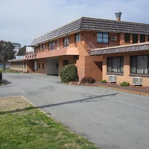 ** Motel Lyneham Motor Australia